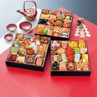 千賀屋謹製「彩華千(さいかせん)」和洋折衷三段重(61品目約4～5人前)