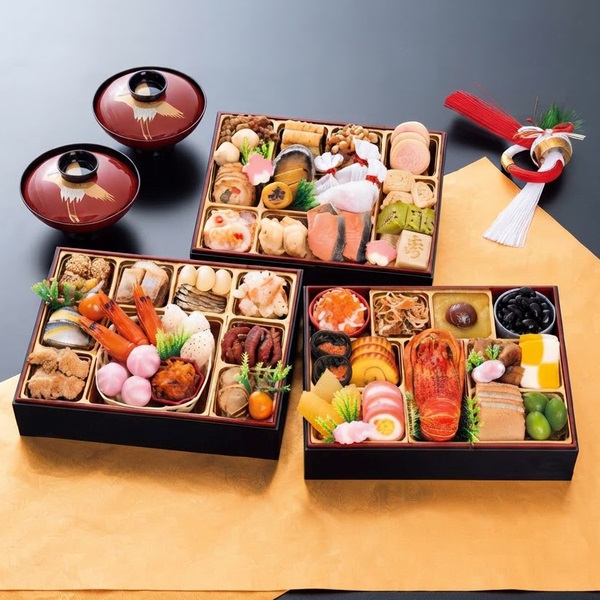 千賀屋謹製「天寿千(てんじゅせん)」和風三段重(45品目約4～5人前)